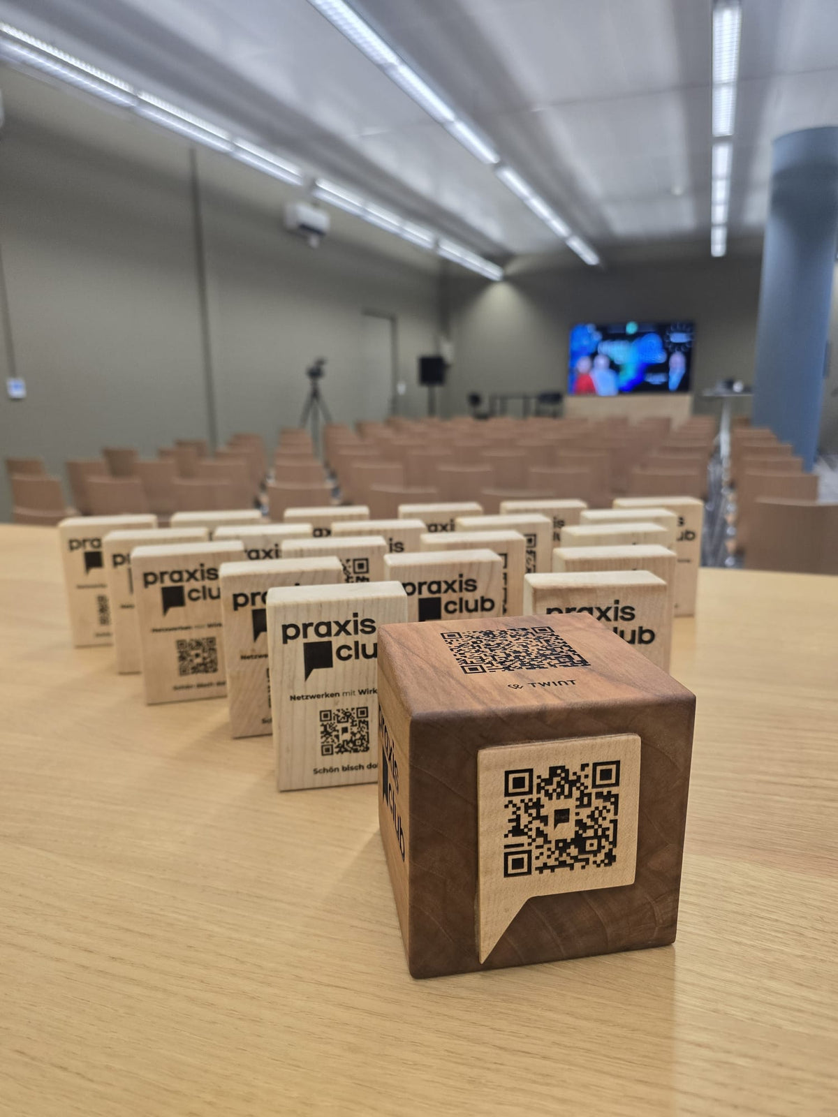 Holz-Cubes