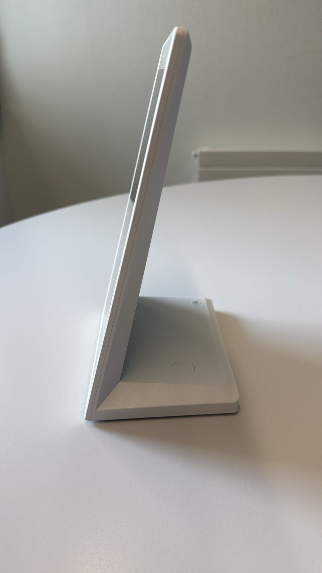 Smart Review Display White side